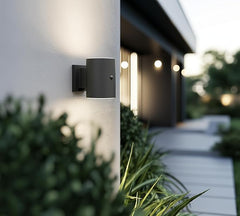 SolarCentre Grantham Solar Wall Light – Outdoor Up & Down