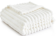 Bedsure Soft Fleece Throw Blanket – Cosy Fluffy Sofa & Bed Throw, Off White 130x170 cm