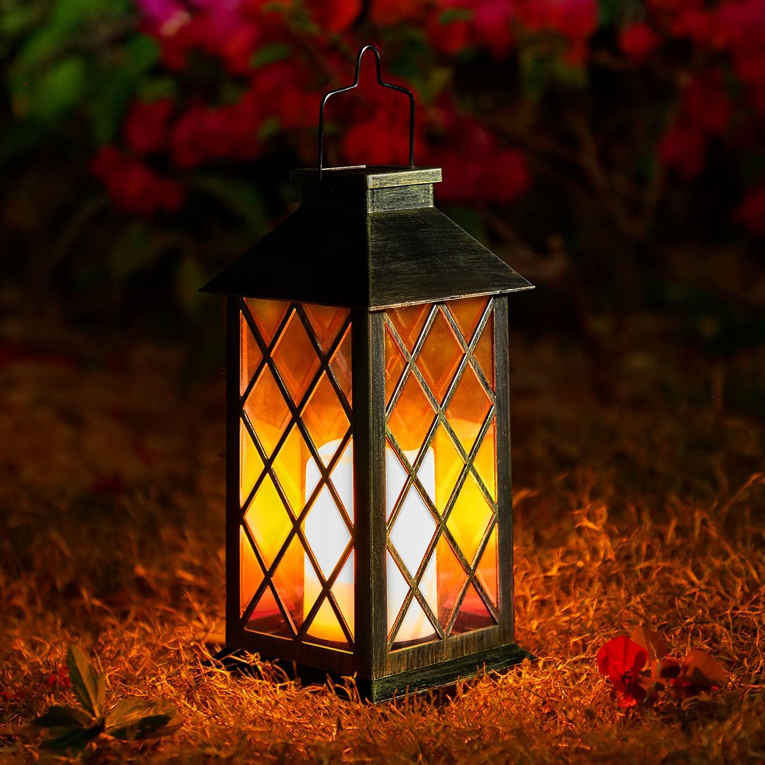 Solar Lanterns for The Garden – Moroccan-Style Flickering Outdoor Lights, Auto On/Off, Waterproof IP44, Warm White LED