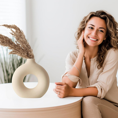 Modern Ceramic White Donut Vase – Boho Decorative Vase for Pampas & Dried Flowers