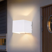 Modern Indoor LED Wall Lamp – Warm White Light, Wall Mounted, IP44 Rated