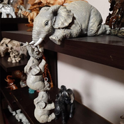 LSLANSOON Hand-Painted Elephant Shelf Sitter – Mother & 2 Baby Resin Figurines for Home Décor & Gifts