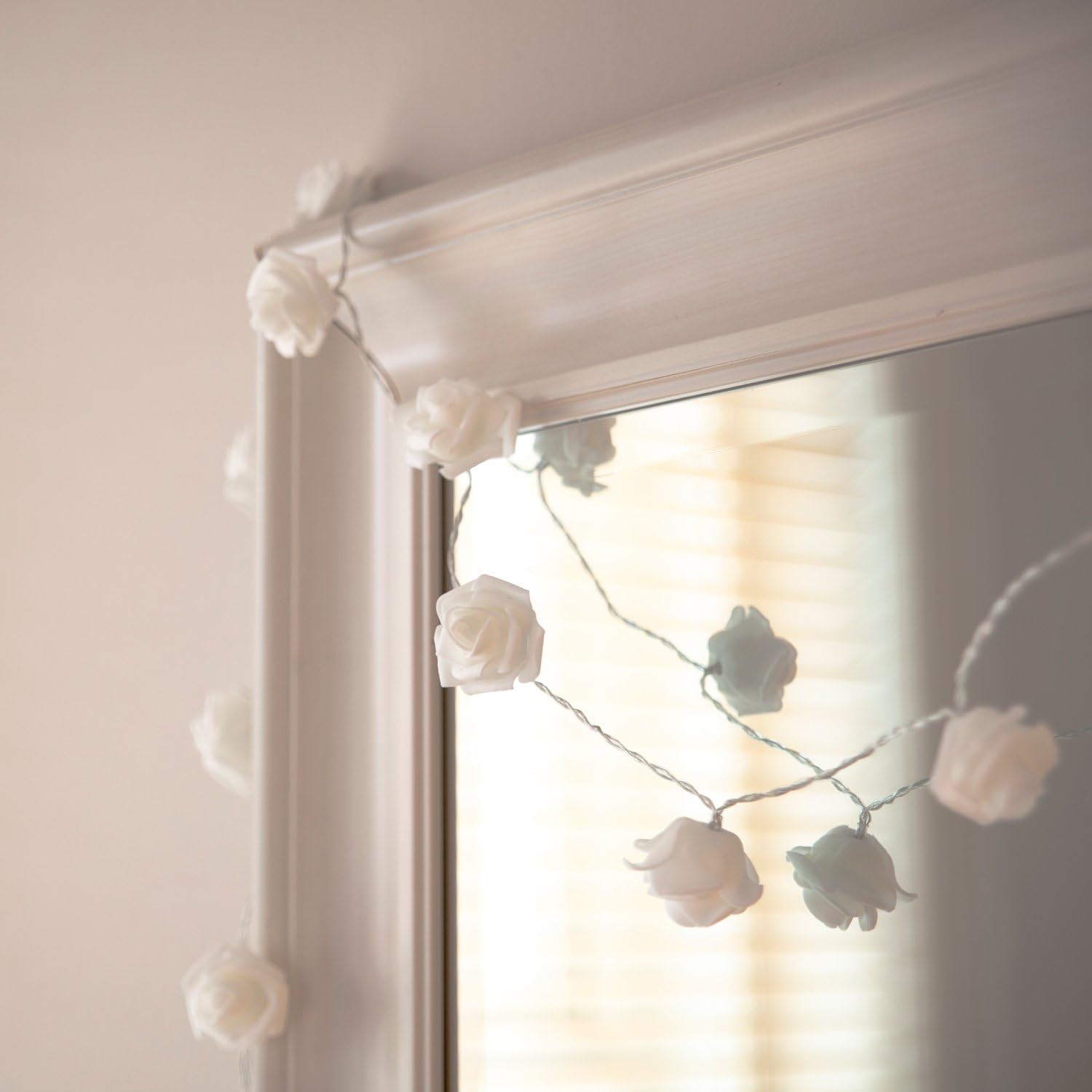 White Rose Fairy Lights – 1.4m Battery Operated
