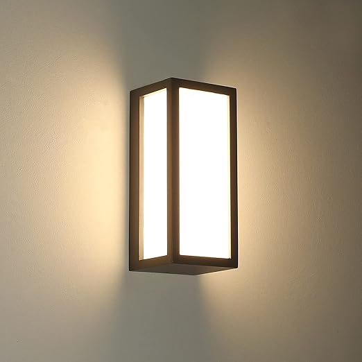 Modern Waterproof Outdoor Wall Light – E27, IP54 Rated