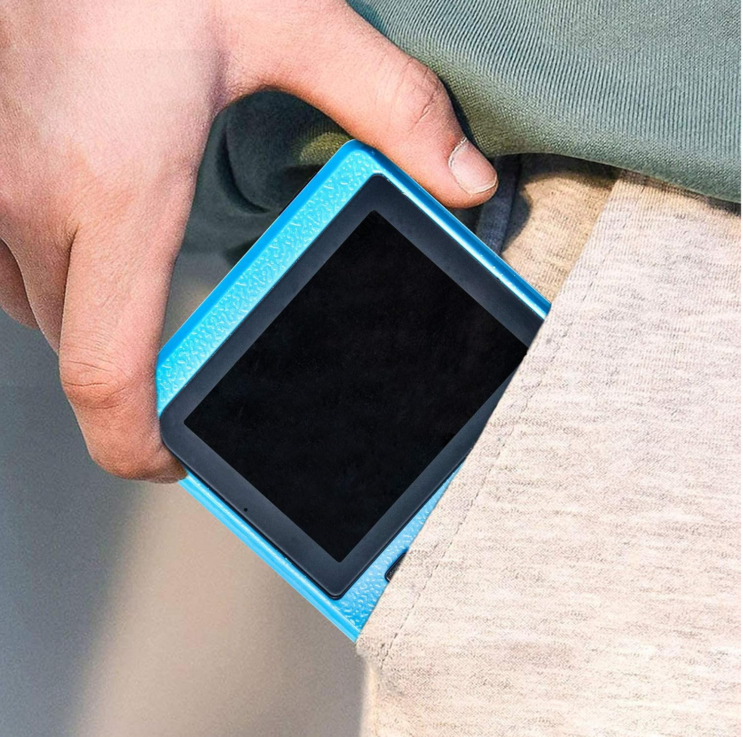 Portable Handheld Game Console with 800 Retro Games, TV Output & 2-Player Mode (Blue)