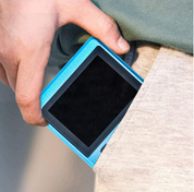 Portable Handheld Game Console with 800 Retro Games, TV Output & 2-Player Mode (Blue)