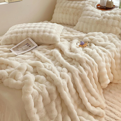 DREAMLANDING Reversible Faux Rabbit Fur Sherpa Throw Blanket – Cream, 130x150cm