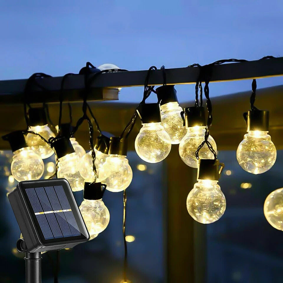 Solar Powered Retro Bulb String Lights – Warm White LED Outdoor Garden & Party Lighting