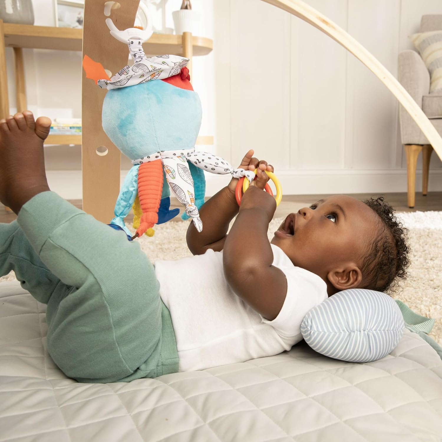 LAMAZE Captain Calamari Clip & Go – Sensory Plush Pram Toy for Newborns, Boys & Girls 0–6 Months
