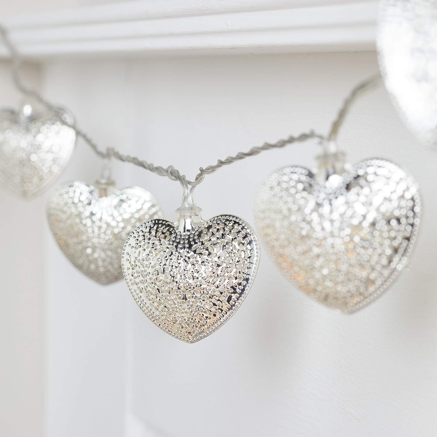 Silver Filigree Metal Heart Fairy String Lights 2.8m, 20 Warm White LED Plug-In Indoor Decor with Timer