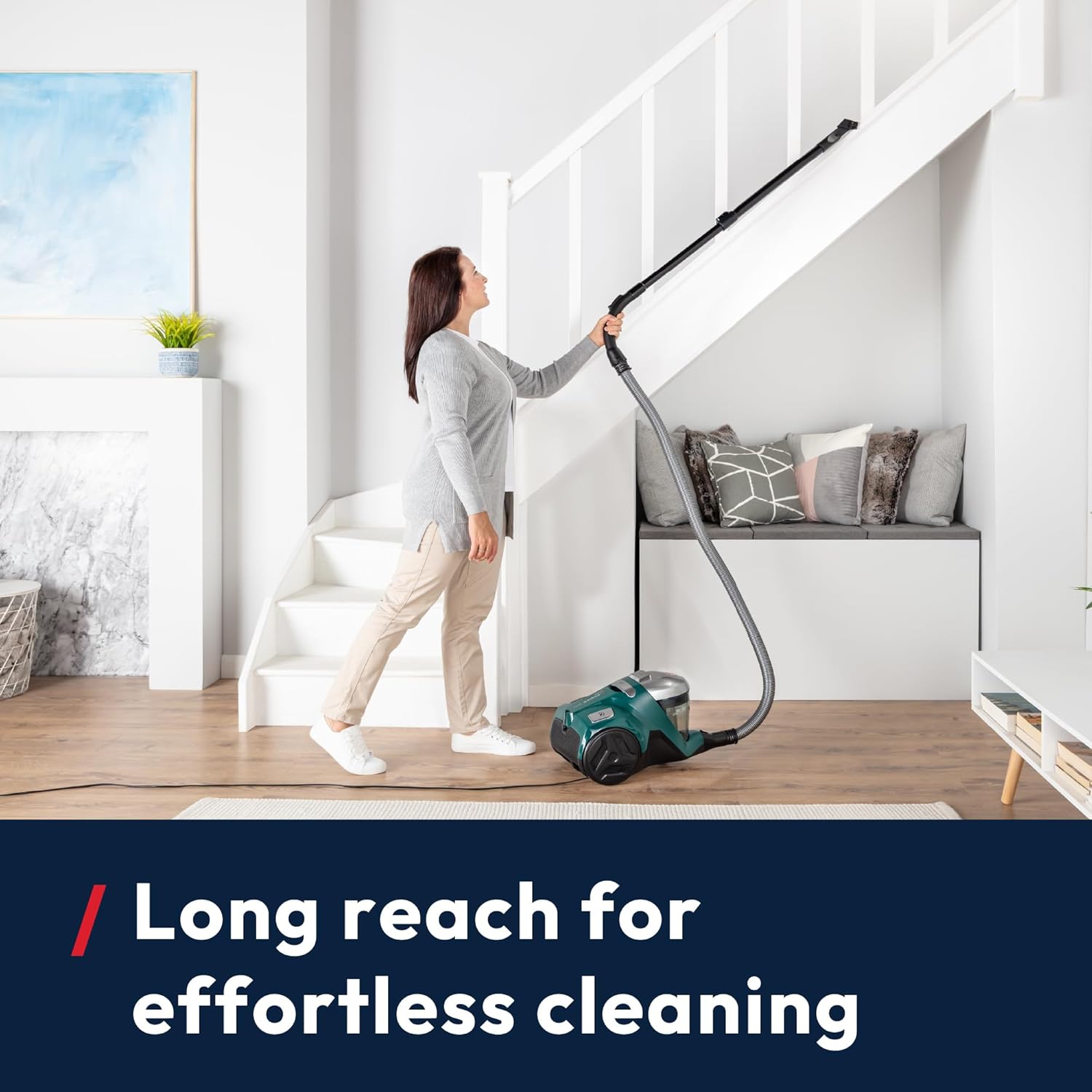 Powerful 850W Cyclonic Bagless Cylinder Vacuum Cleaner with Long Reach Hose, H13 HEPA Filter & 2L Capacity – HP310HM