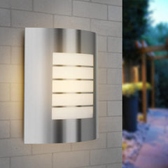 Wall Light, Outside Front Door Lighting Mains Powered, IP44 Exterior Lamp, Curved Stainless Steel Silver Security Light, E27 Sconce for Porch, Patio, Garden, Doorway, White, (KY-200450)