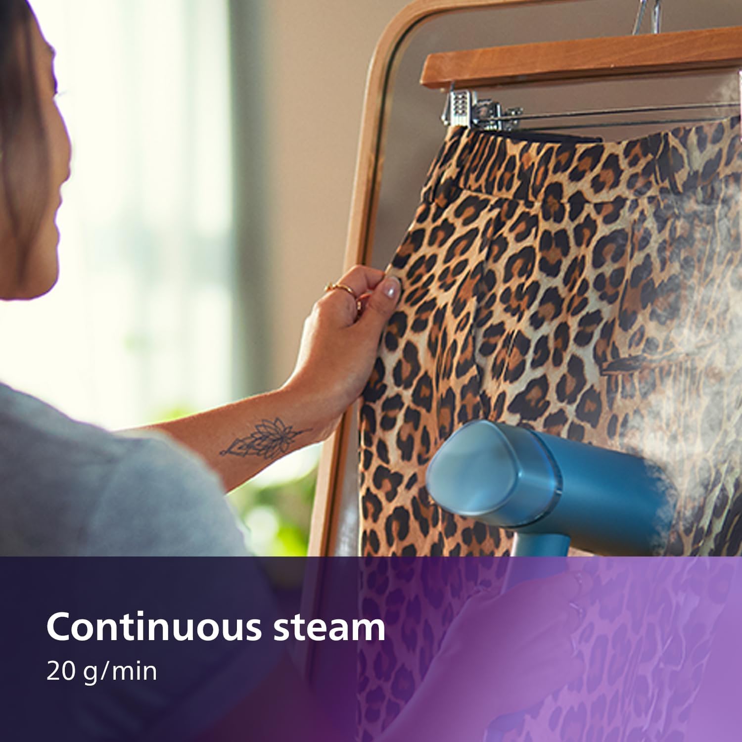 Philips 1000W Handheld Clothes Steamer – Blue