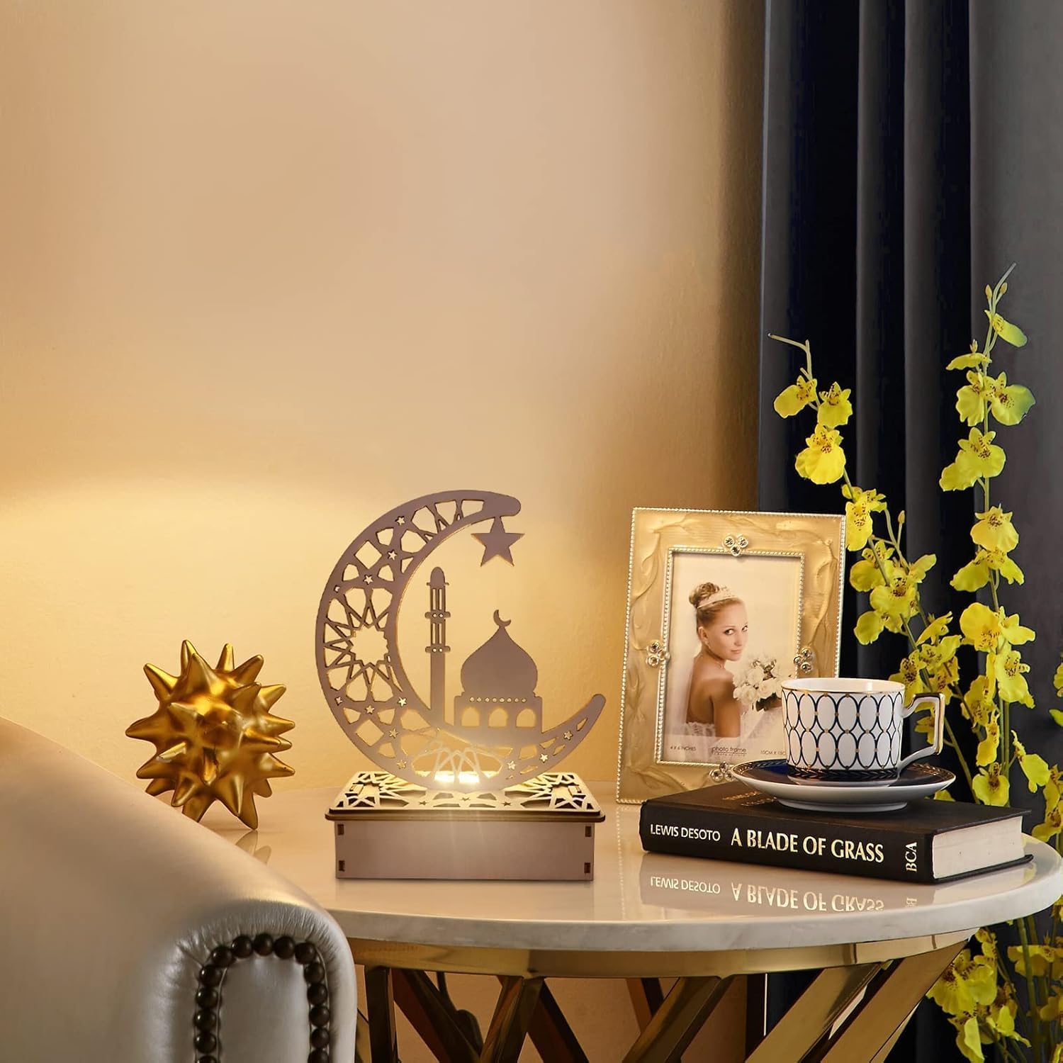 Wooden Ramadan Crescent Moon LED Table Light, Battery Powered Eid Decorative Lamp for Home & Festive Display