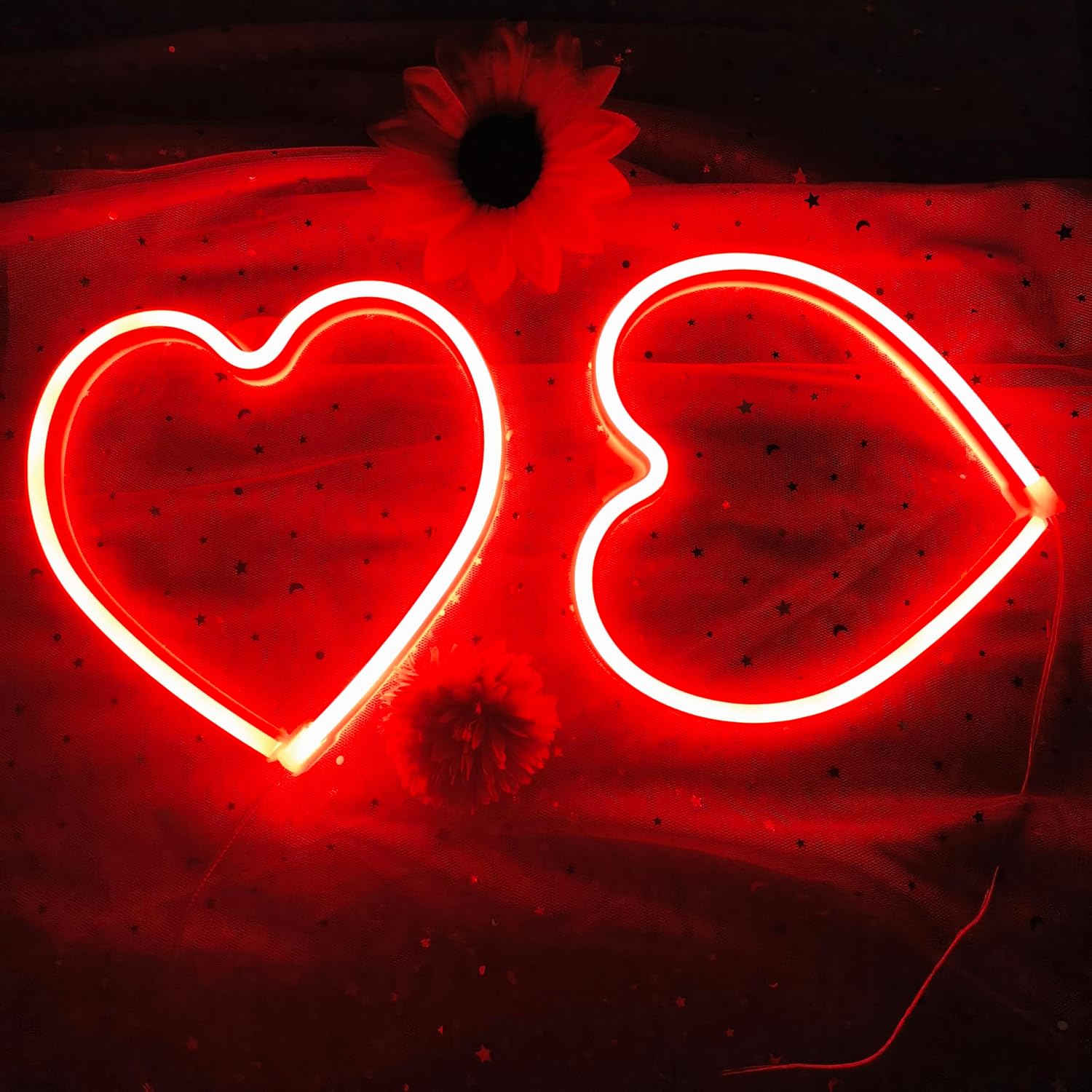 Red Heart LED Neon Sign Lamp, Battery Powered Valentine Decorative Wall Light Set of 2