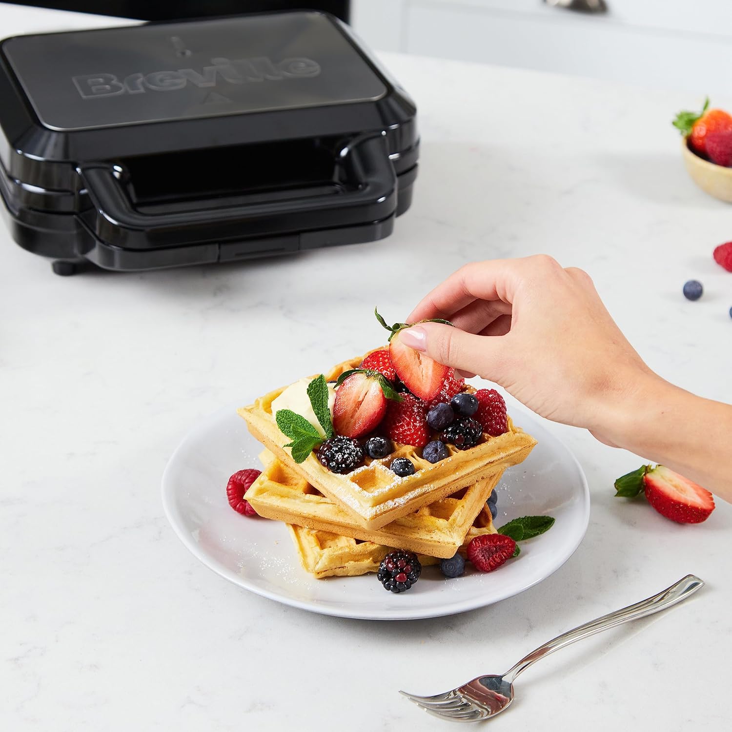 3-in-1 Snack Maker – Toastie, Waffle & Panini Press | Deep Fill, Removable Non-Stick Plates | Black & Steel [VST098]