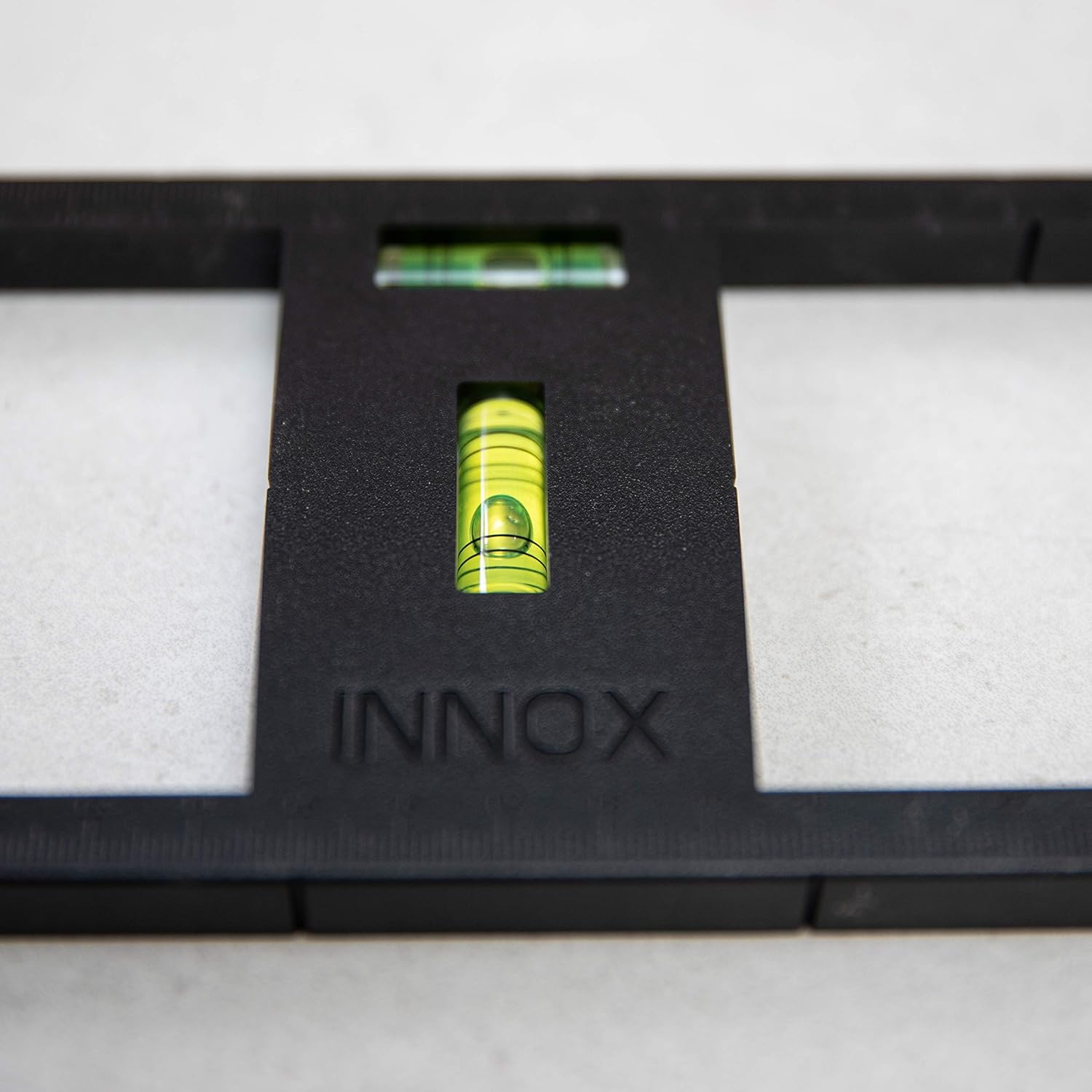 Electrical Socket Back Box Cutting Template with Spirit Levels
