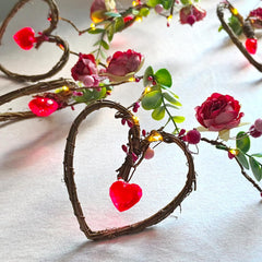 Valentine’s Day Rattan Heart Garland String Lights, 6.5FT 25 LED Battery Operated Indoor Decorative Lights for Home and Wedding