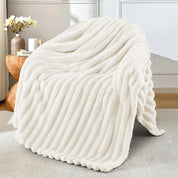 Exclusivo Mezcla Pink Fleece Throw Blanket, Soft Striped Jacquard, 127x152cm