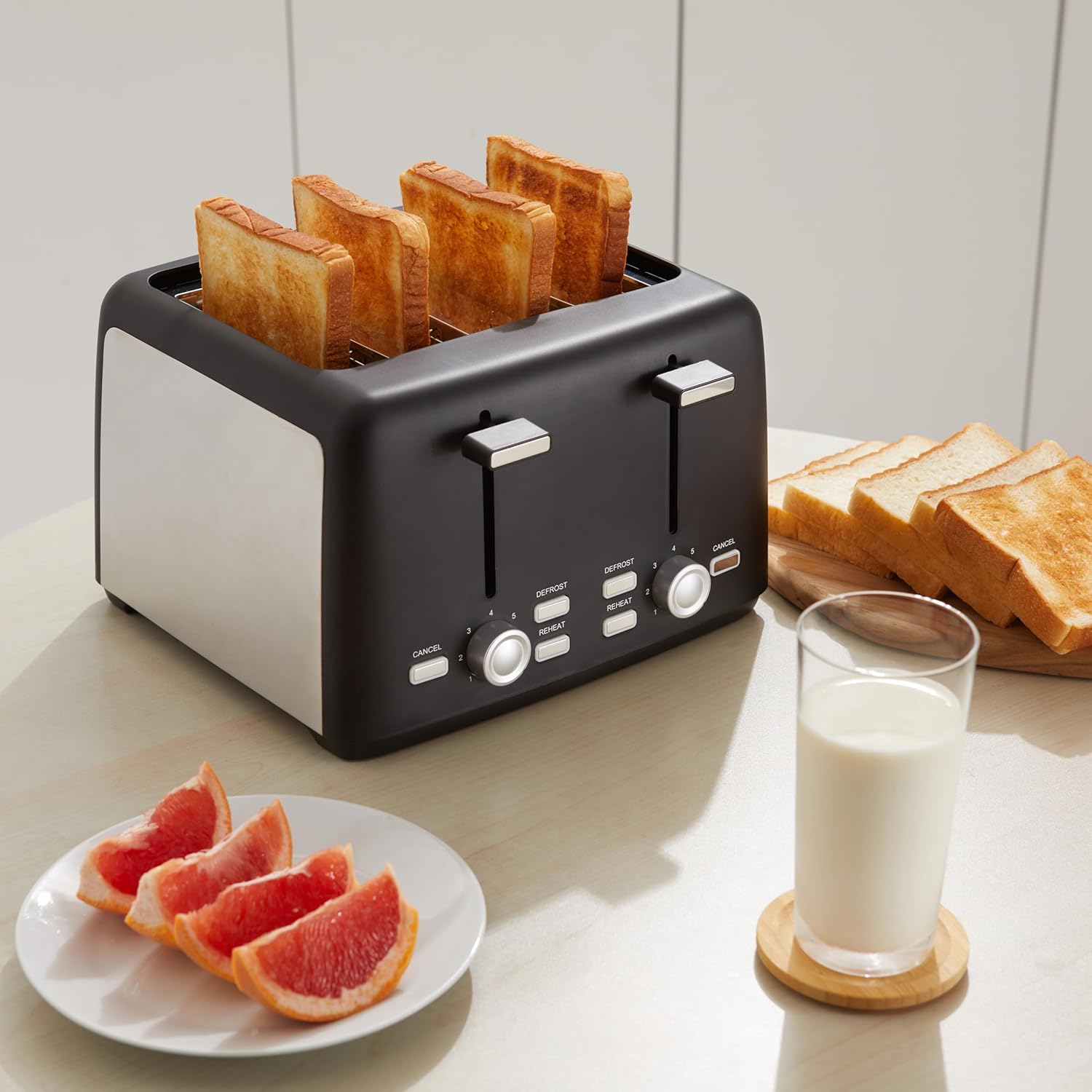 Amazon Basics 4 Slice Toaster 1500W – Extra Wide Slots, 7 Shade Settings, Removable Crumb Tray, High Lift, Black – UK