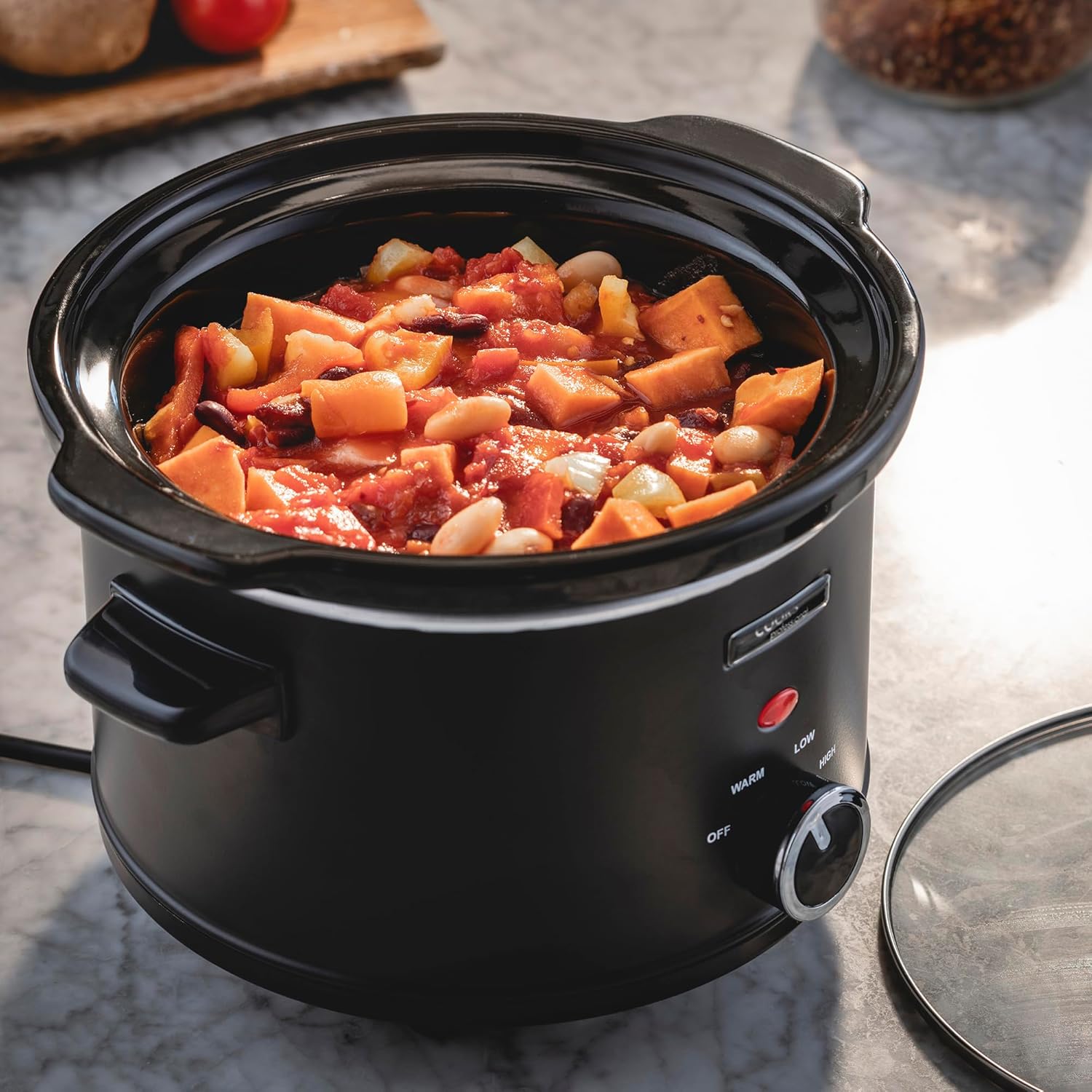 Cooks Professional 2.5L Slow Cooker with Glass Lid – Cool Touch Handles, 2 Heat Settings & Keep Warm – Black