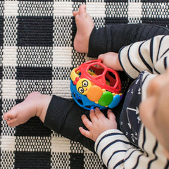 Baby Einstein Bendy Ball Rattle Toy – Easy-Grasp BPA-Free Oball for Babies 3+ Months