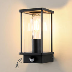 Motion sensor outdoor wall light


