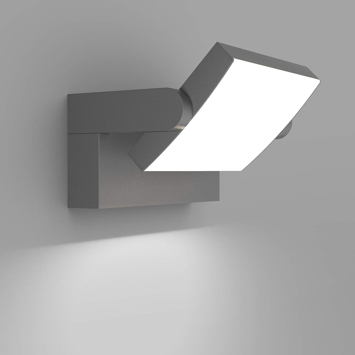 Surface mounted aluminum LED wall light

